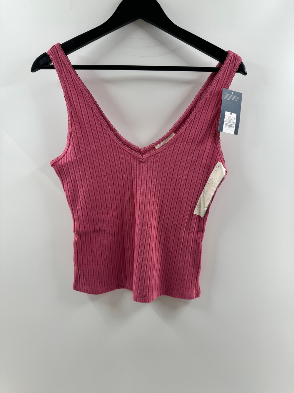 NWT Universal Thread Ribbed Tank Tops 2 Pack – Women’s Medium - Picture 5 of 8